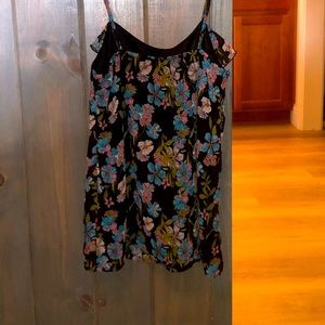 Size small cute top 💕